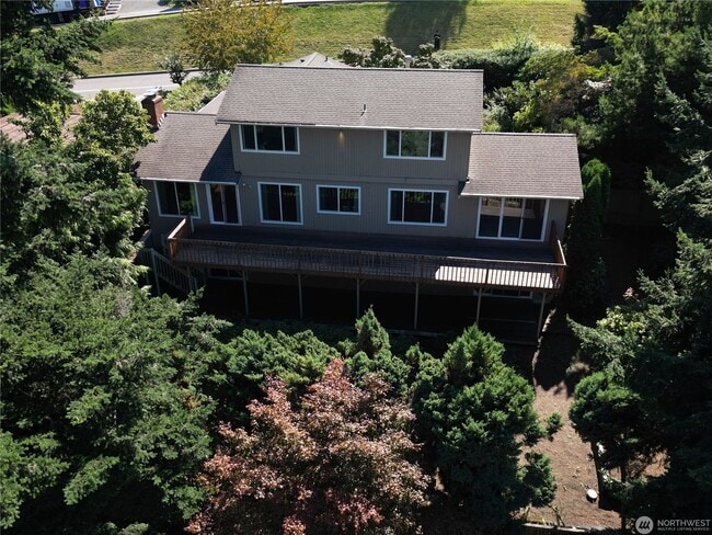 Building Photo - 4Bd/3.5Ba Bellevue Home