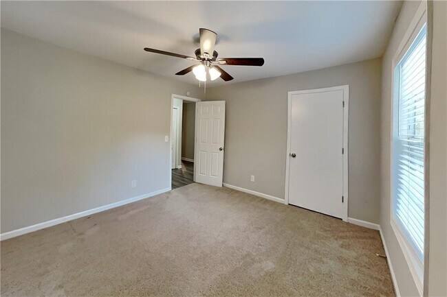 Building Photo - 603 Brolley Ct
