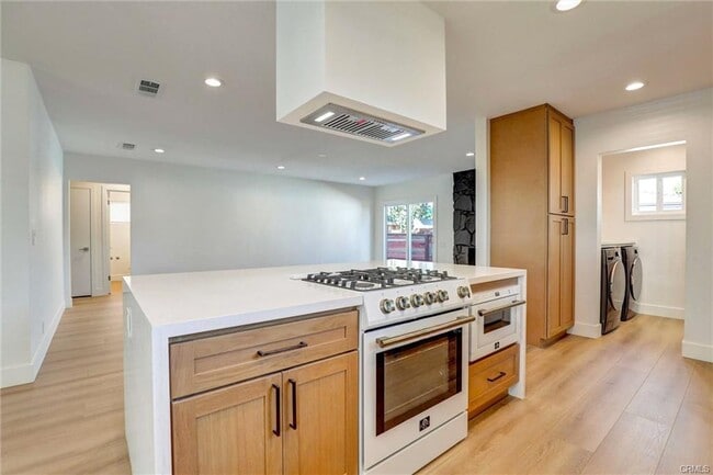 Building Photo - 7043 E Harco St