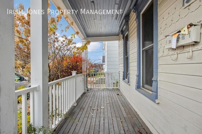 Building Photo - 138 Weimar St