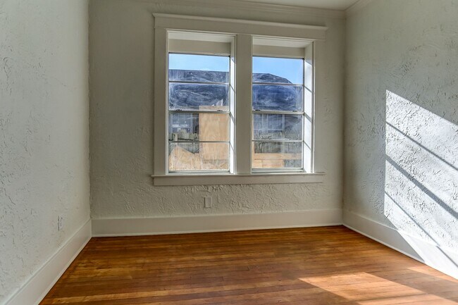 Building Photo - Beautiful 4-Bedroom Home in Memphis – Spac...