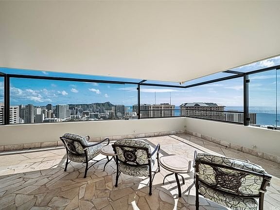 Building Photo - 343 Hobron Ln