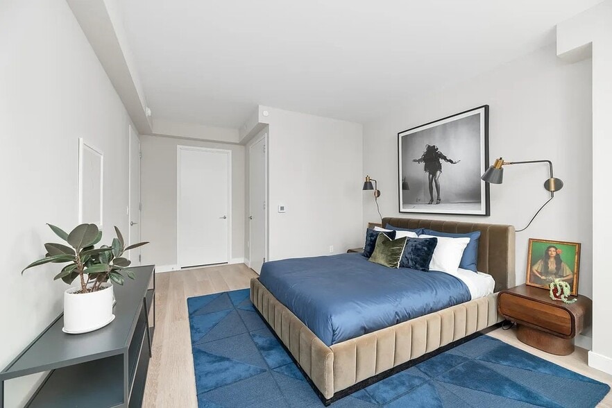 Building Photo - 5-09-9 48th Ave