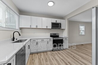 Building Photo - 1009 36th St