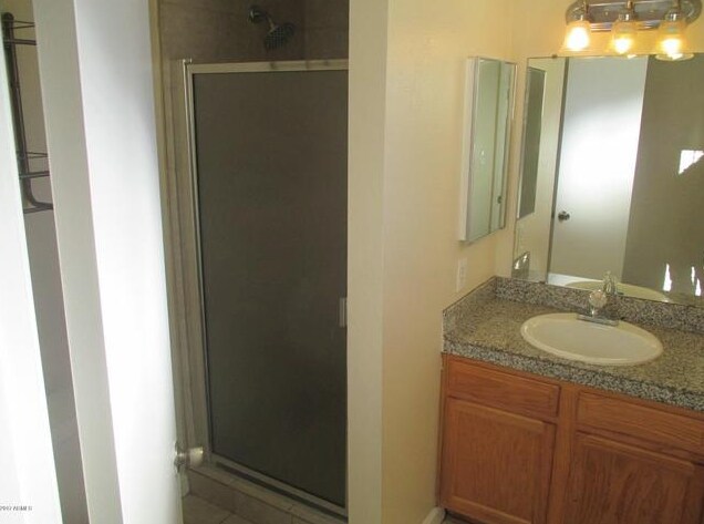 Building Photo - 2131 E Palmcroft Dr