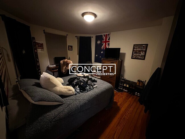 Building Photo - 14 Parker Hill Ave