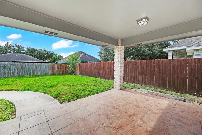 Building Photo - 5221 Tallow Ct