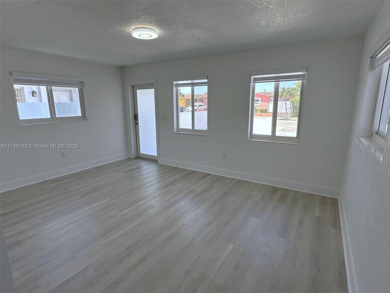 Building Photo - 11232 SW 5th St