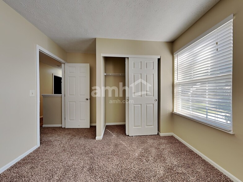 Building Photo - 532 Sugar Maple Ct