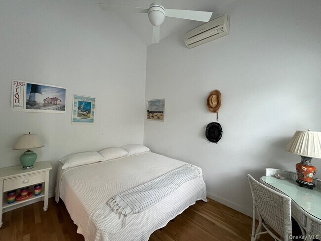 Building Photo - 55 Ocean Rd