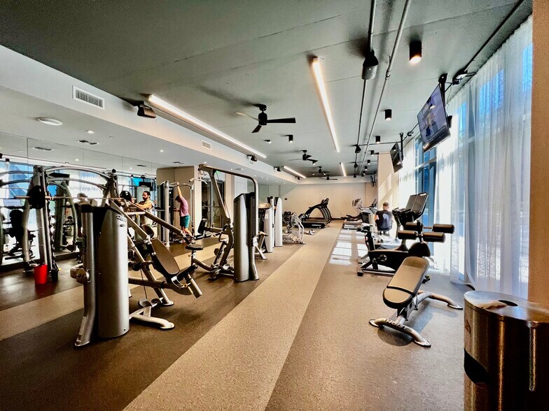 Building Photo - 169 NW 26th St