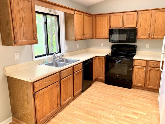 Kitchen - 155 Bayberry Ln