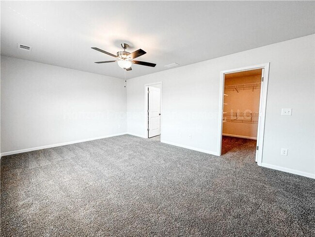 Building Photo - 6320 Pine St