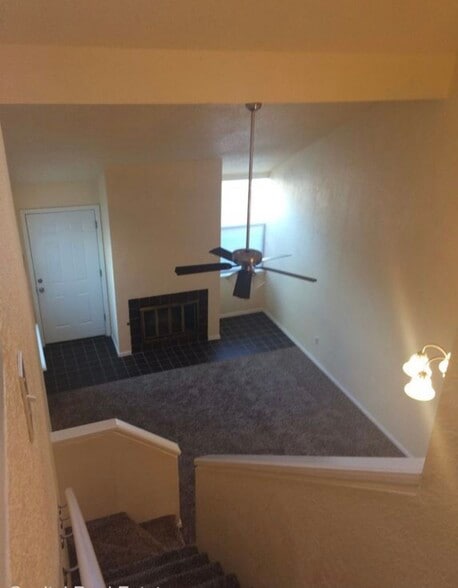 Building Photo - 9810 Walnut Ln