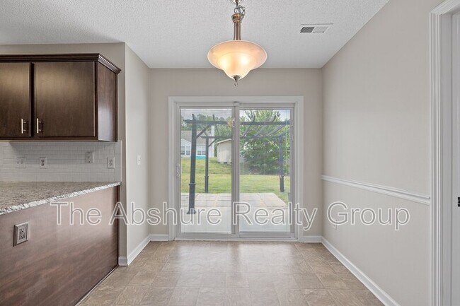 Building Photo - 5216 Carriage Pine Dr