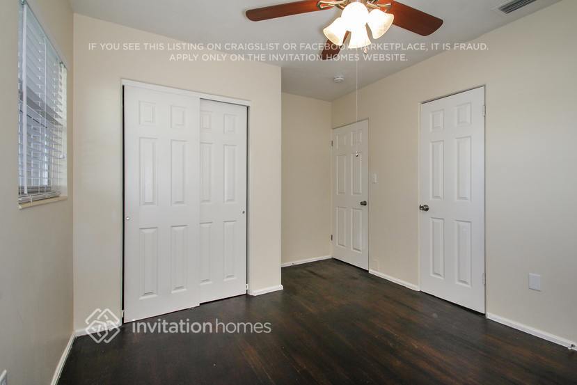 Building Photo - 5620 2nd Ave Dr W