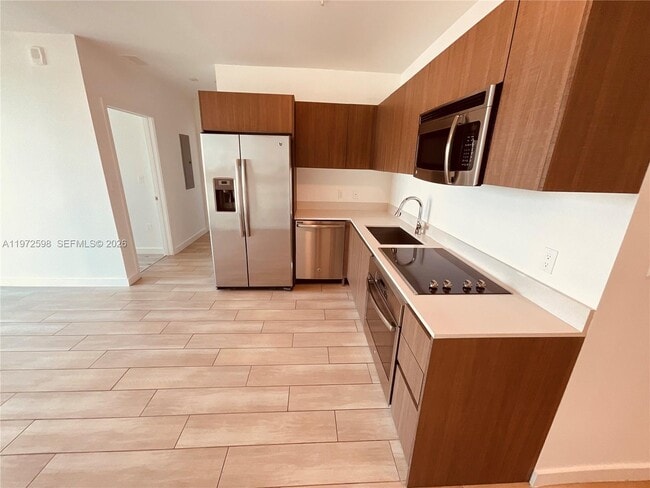 Building Photo - 1600 SW 1st Ave