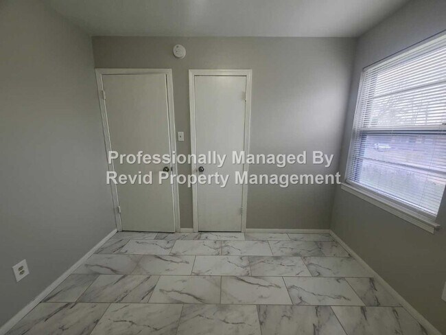 Building Photo - FIRST MONTH FREE!!! Newly Renovated 3 Bedroom Home!