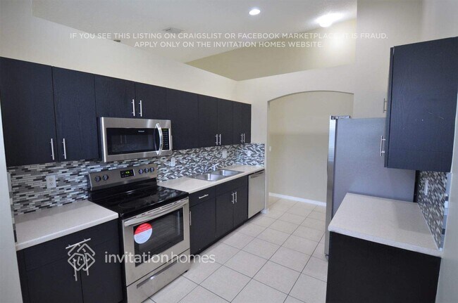 Building Photo - 8600 Lineyard Cay