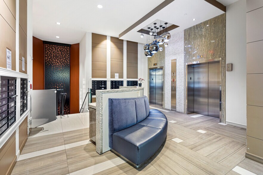 Building Photo - 2550 17th St NW