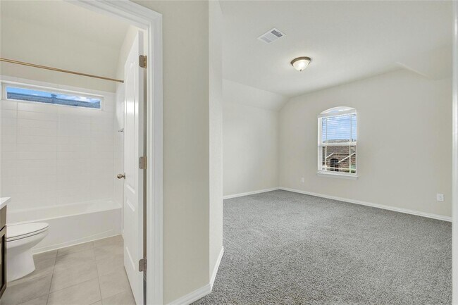 Building Photo - 908 Leadtree Loop