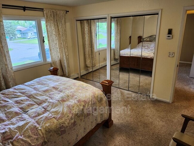 Building Photo - 3890 Caravelle Dr