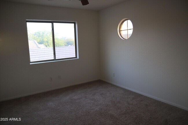 Building Photo - 35161 N Bandolier Dr