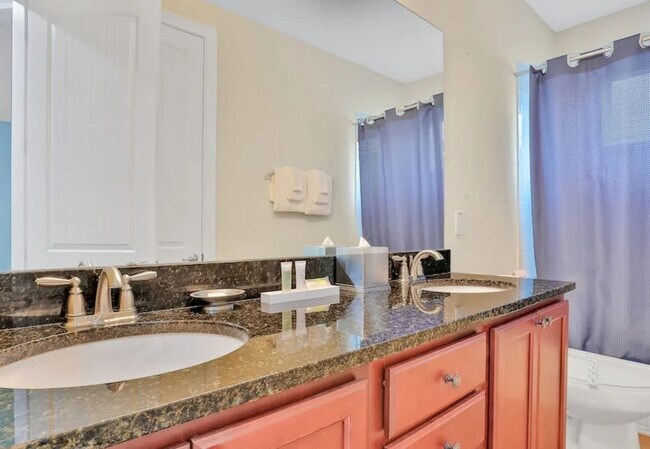 Building Photo - 351 Lasso Dr