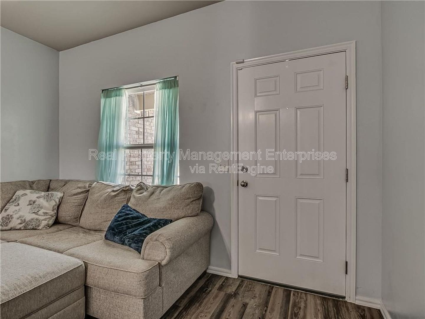 Building Photo - 1912 Autumn Way