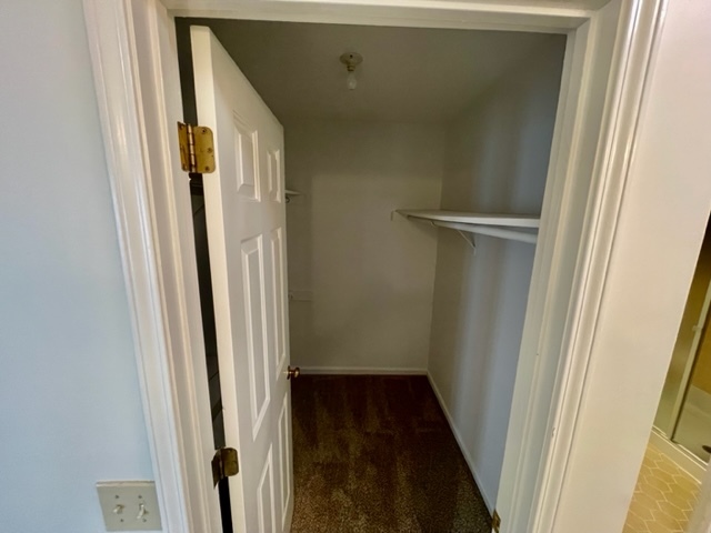 Building Photo - 605 Dunwoody Chace