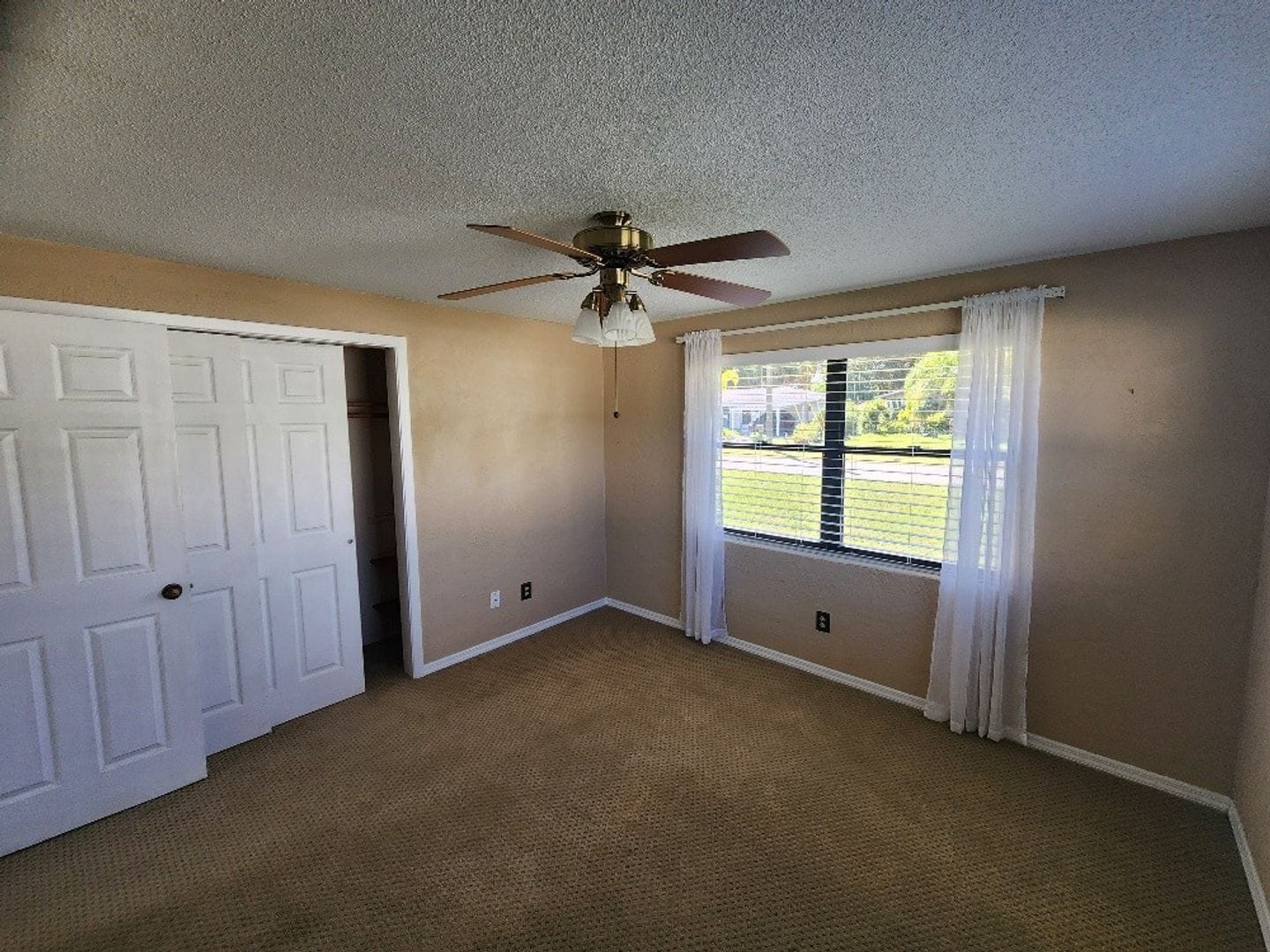 Building Photo - 105 Desoto Dr