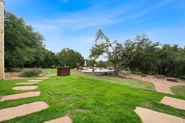 Building Photo - 332 Rugged Earth Dr
