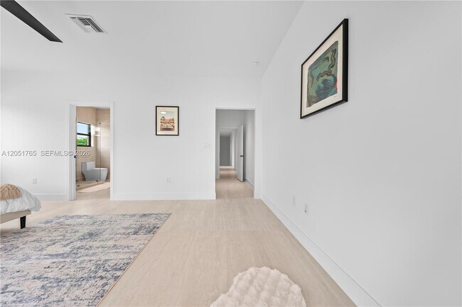 Building Photo - 3189 SW 23rd St