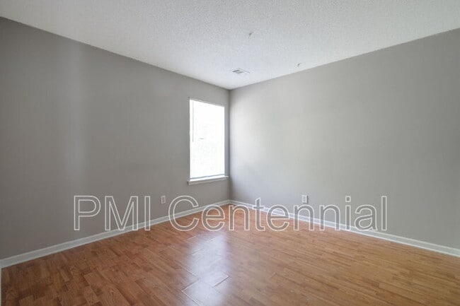 Building Photo - 57 Grandview Ln