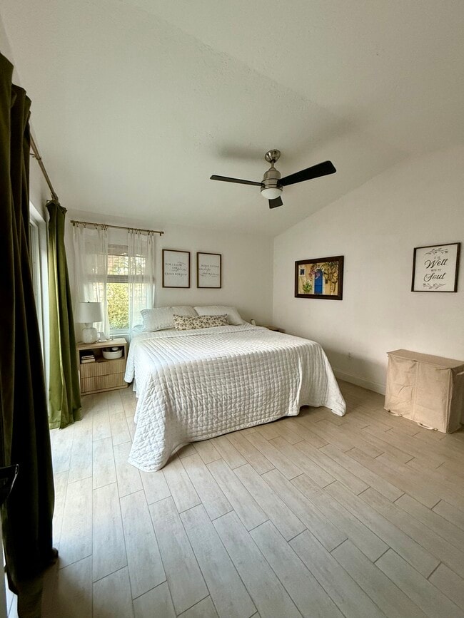 Building Photo - 14415 SW 142nd Ct