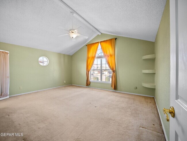 Building Photo - 4572 Loma Linda Cir