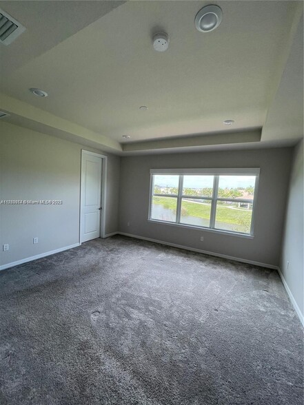 Building Photo - 4615 Greenway Dr