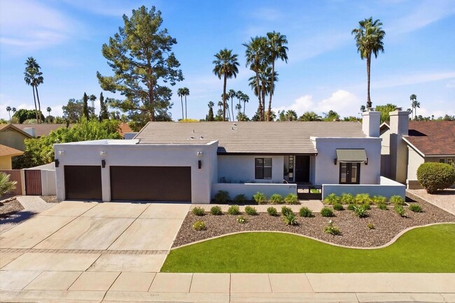 Building Photo - 8372 E San Salvador Dr