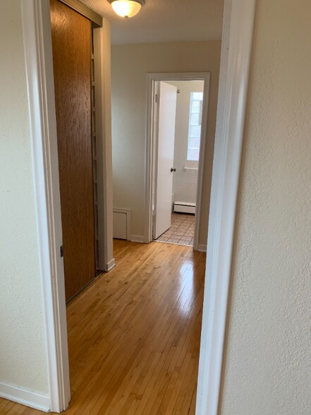 Building Photo - 877 St Paul Ave