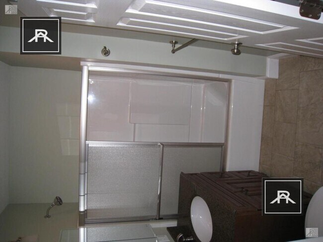 Building Photo - 3 bedroom in Brighton MA 02135