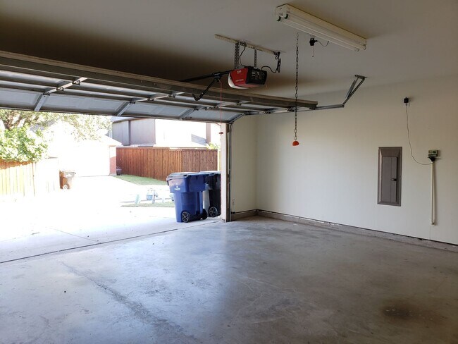 Building Photo - Frisco, 4 beds house -Located next Main st...