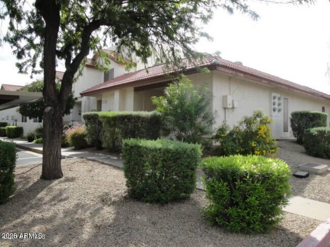 Building Photo - 8625 E Belleview Pl
