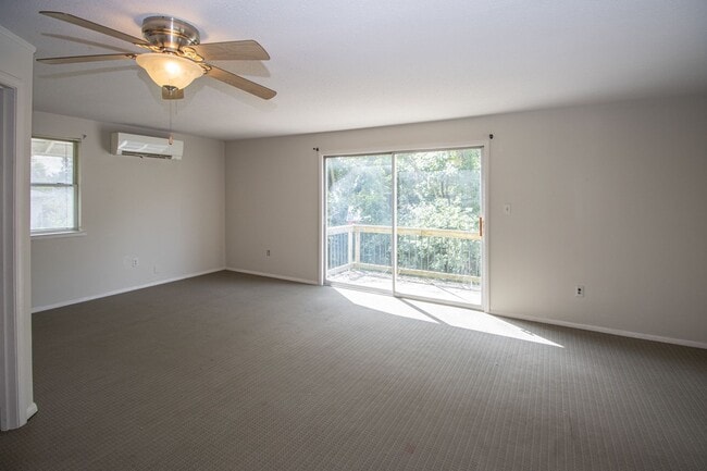 Building Photo - 3 Bed 2 Bath Home Fulton