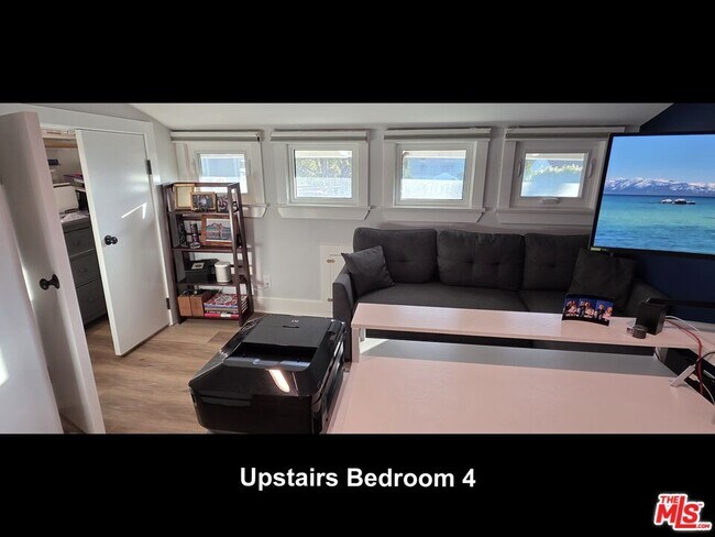 Building Photo - 4744 Haskell Ave