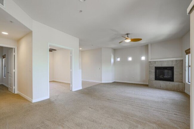 Building Photo - 21320 N 56th St