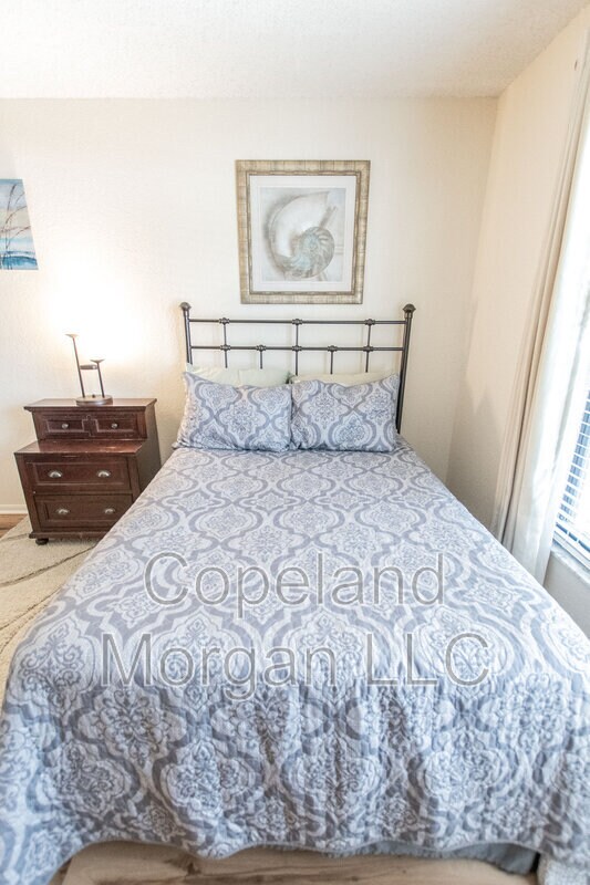 Building Photo - 1000 Cove Cay Dr