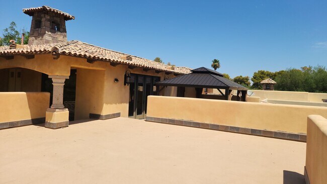 Building Photo - Fully Furnished! Charming 1BED/1BATH private space located in the desirable North Scottsdale !