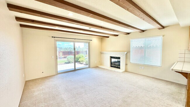 Building Photo - Lovely Single Story Home in Quiet Neighbor...