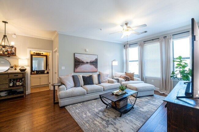 Building Photo - Knoxville 37920 - Riverfront Condo for Rent - 2 Bedroom, 2 Bath - CityView at Riverwalk - Contact...