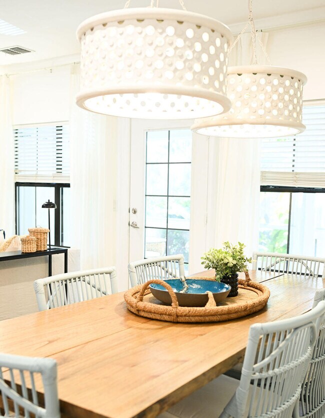 Building Photo - 90 Southaven Cir